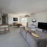 Alma Mare - Modern With Soul & View *