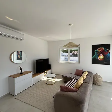 Apartment Alma Mare - Modern With Soul & View *