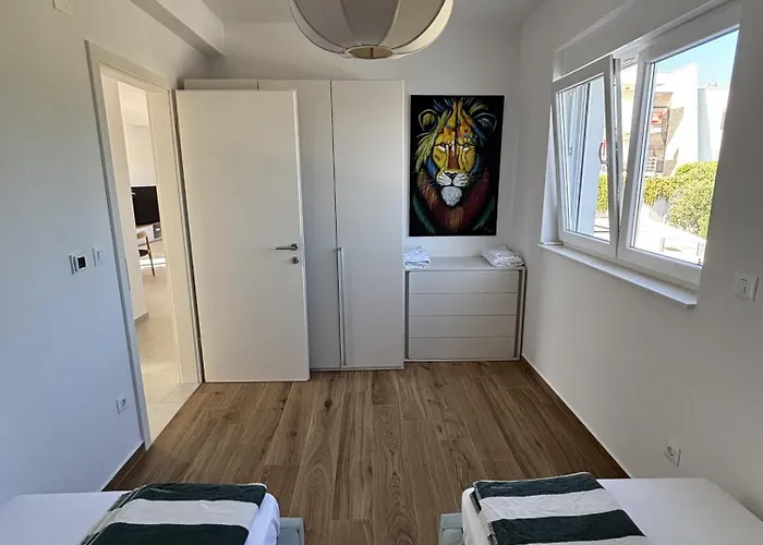 Alma Mare - Modern With Soul & View