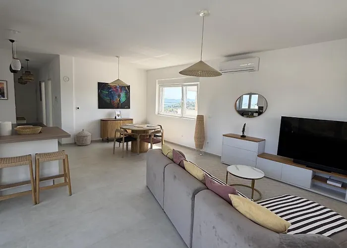 Alma Mare - Modern With Soul & View *