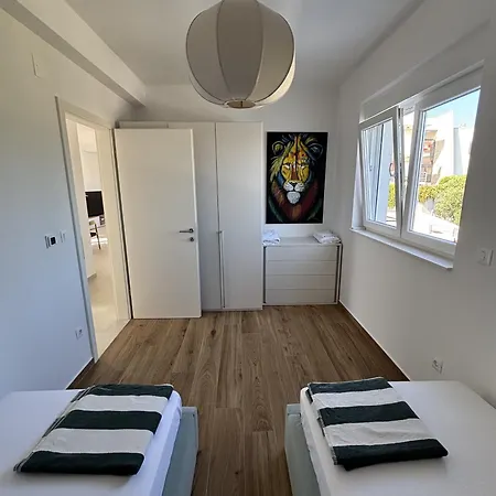 Alma Mare - Modern With Soul & View