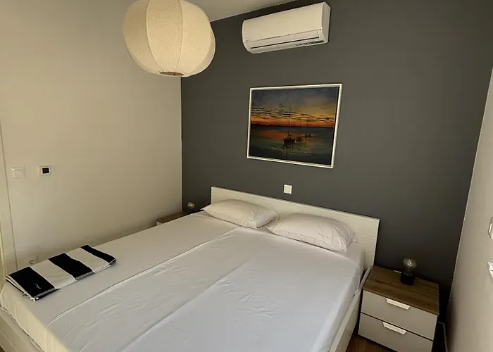 Alma Mare - Modern With Soul & View *